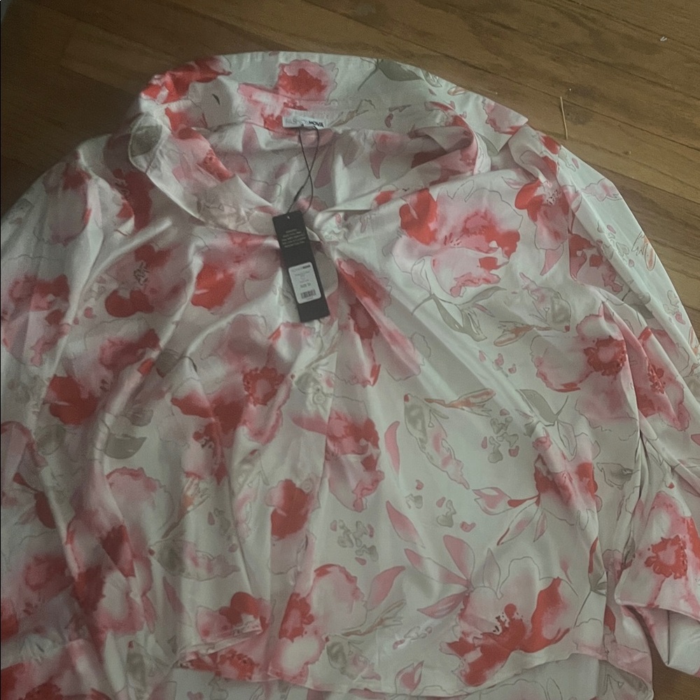 Prime rose floral Pink, red and White Women's Top